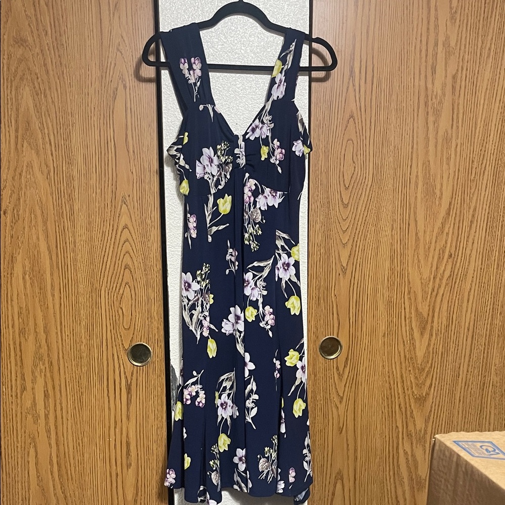 Elegant Floral Maxi Dress
***